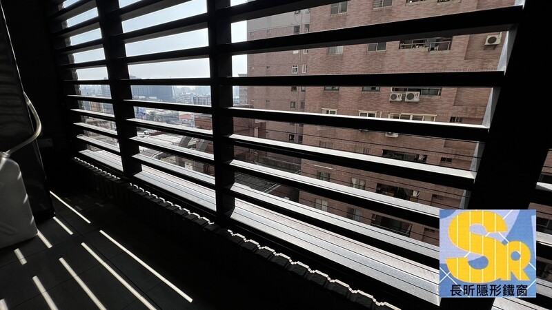 隱形鐵窗 兒童防護窗 兒童防墜窗 防盜窗 防鴿網 防寵物 陽台防護 大樓防護  高雄隱形鐵窗 隱形鐵窗推薦 隱形鐵窗達人 隱形折紗 長昕隱形鐵窗 台南隱形鐵窗 屏東隱形鐵窗 隱形鐵窗工廠直營 隱形鐵窗批發  台北隱形鐵窗 台中隱形鐵窗 鋼絲窗 鋼索窗 防墜窗 安全防護網 傳統鐵窗 鐵窗 不鏽鋼門窗