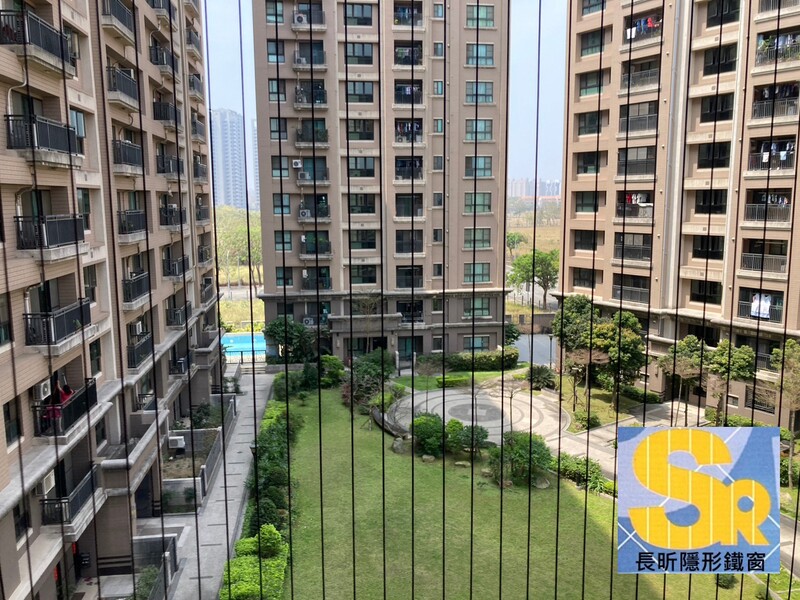 隱形鐵窗 兒童防護窗 兒童防墜窗 防盜窗 防鴿網 防寵物 陽台防護 大樓防護  高雄隱形鐵窗 隱形鐵窗推薦 隱形鐵窗達人 隱形折紗 長昕隱形鐵窗 台南隱形鐵窗 屏東隱形鐵窗 隱形鐵窗工廠直營 隱形鐵窗批發  台北隱形鐵窗 台中隱形鐵窗 鋼絲窗 鋼索窗 防墜窗 安全防護網 傳統鐵窗 鐵窗 不鏽鋼門窗